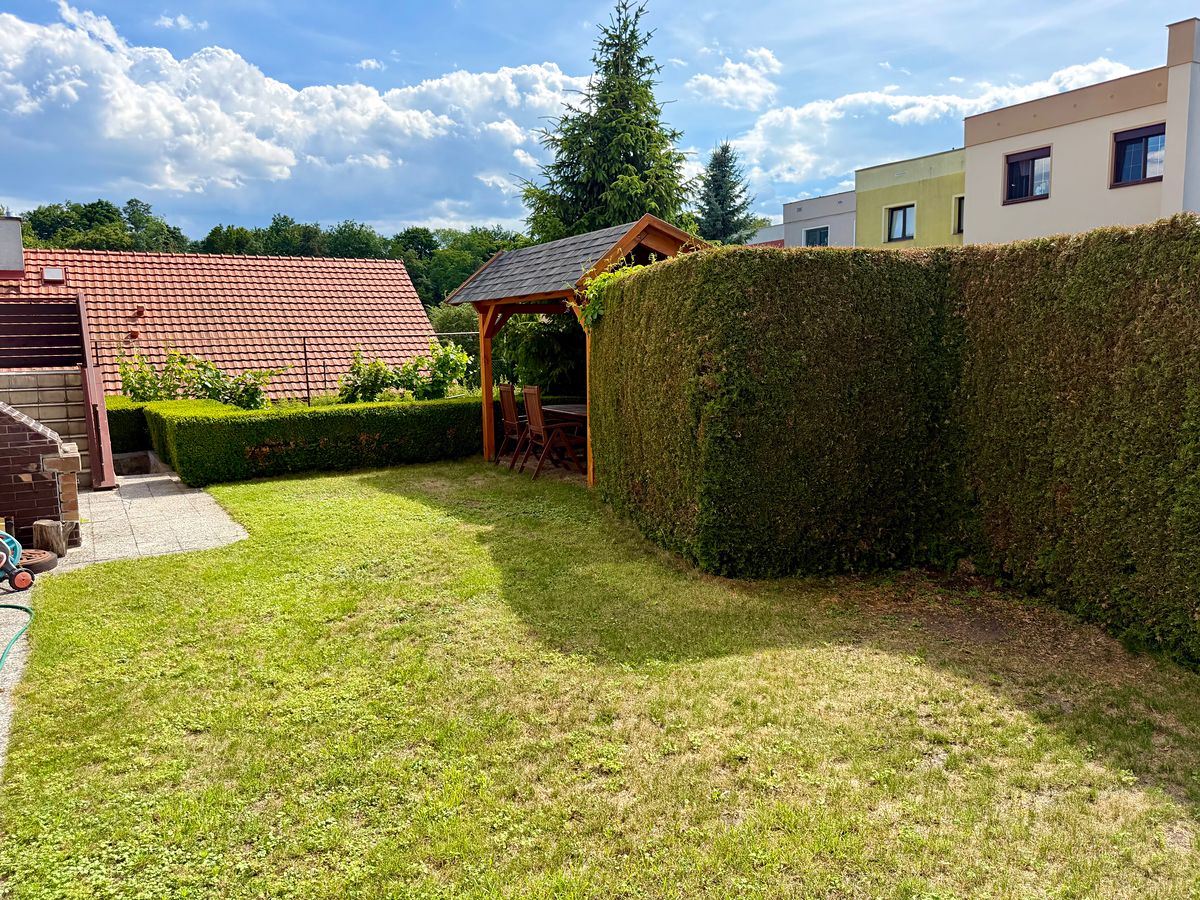 Prodej rodinného domu 240 m², pozemek 564 m² – fotografie 5