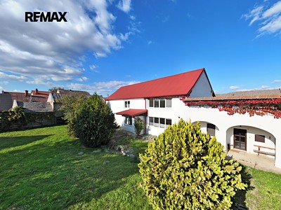 Prodej  rodinného domu 186 m², pozemek 7 638 m²