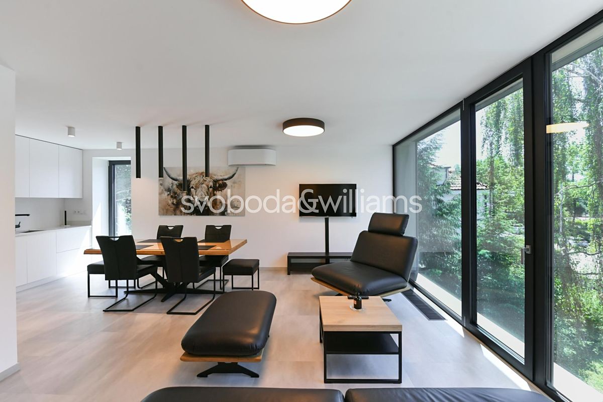 Pronájem bytu 4+kk 96 m²