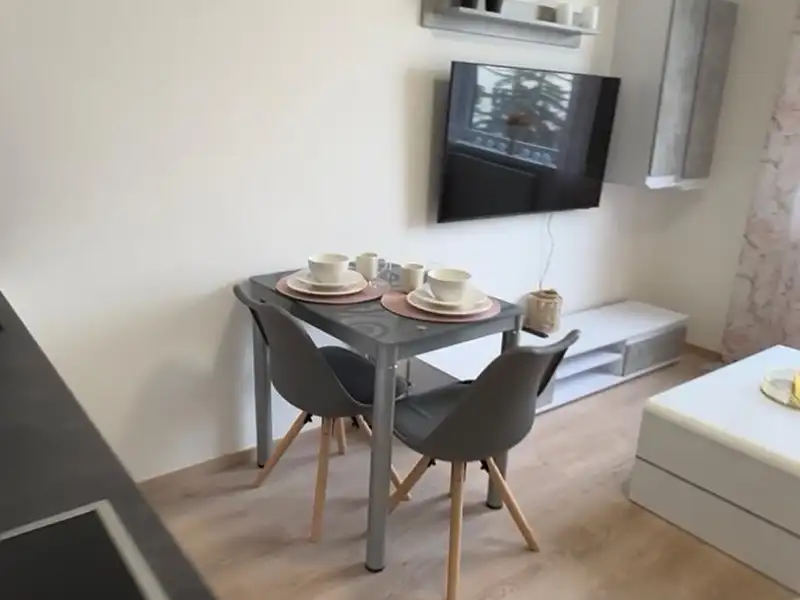 Prodej bytu 1+kk 19 m², Praha – náhled fotky 3