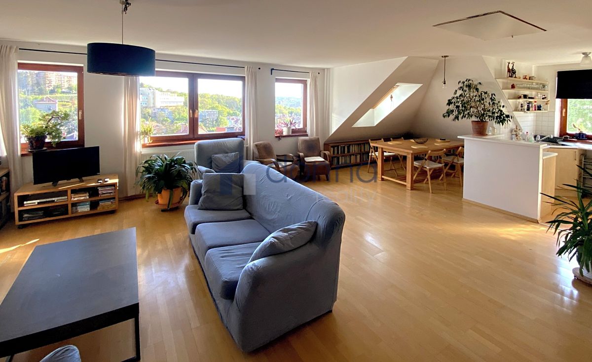 Pronájem bytu 4+kk 89 m²
