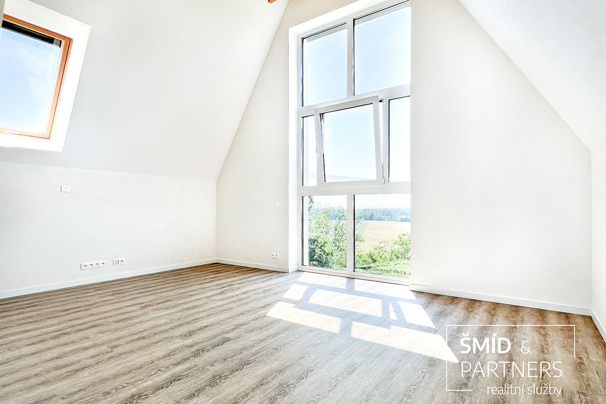 Prodej rodinného domu 230 m², pozemek 448 m² – fotografie 4