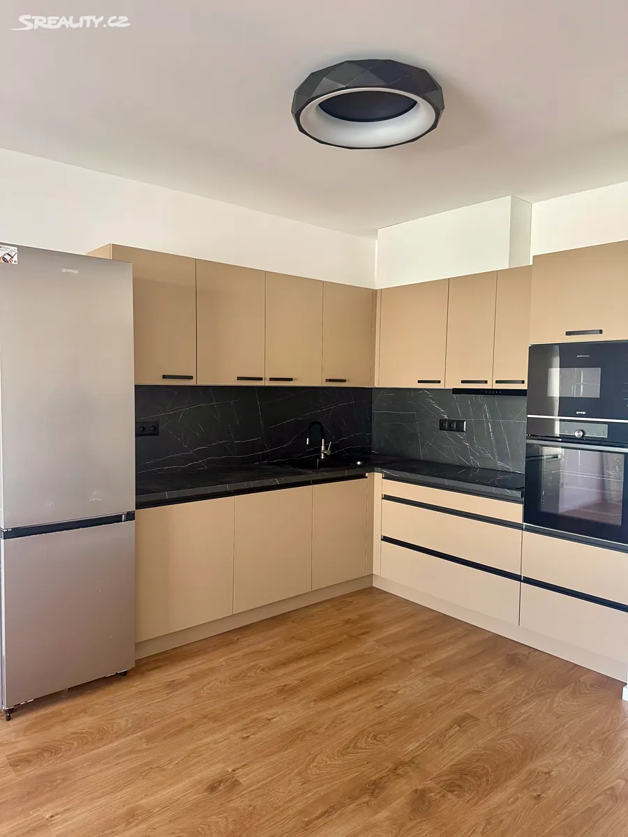 Pronájem bytu 2+kk 63 m², Praha