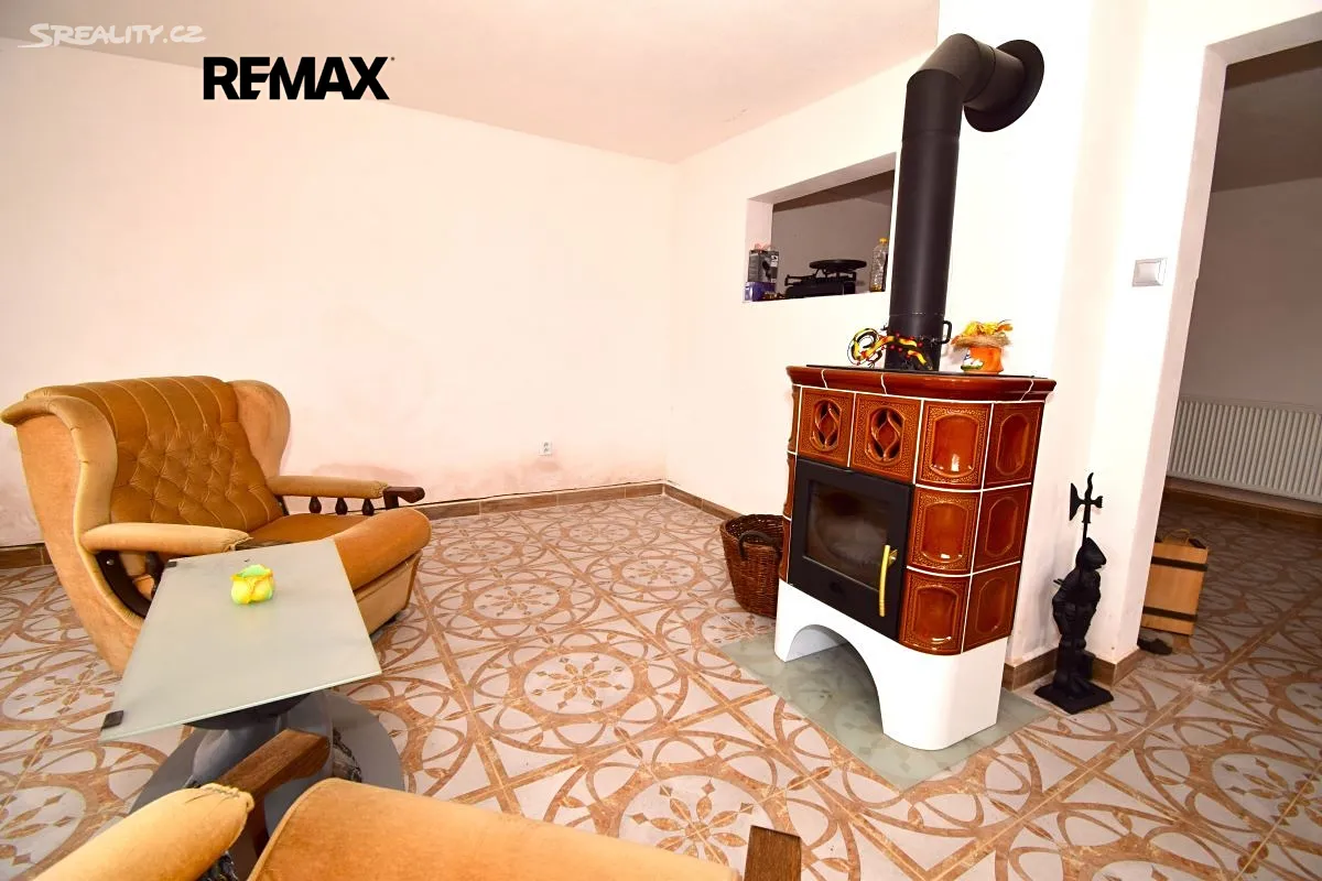 Prodej rodinného domu 100 m², pozemek 122 m² – pohled 2