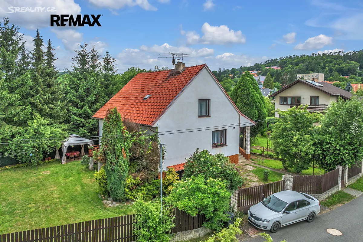 Prodej rodinného domu 214 m², pozemek 656 m² – pohled 2