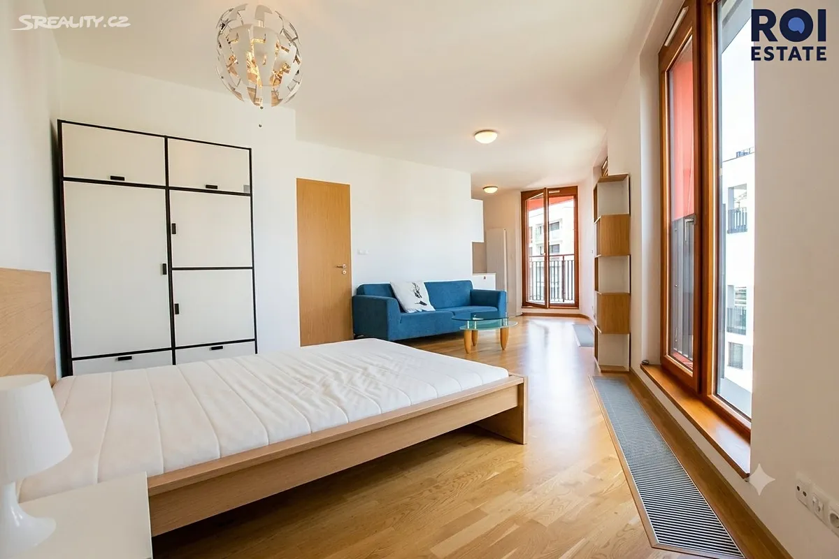 Pronájem bytu 1+kk 39 m², Praha