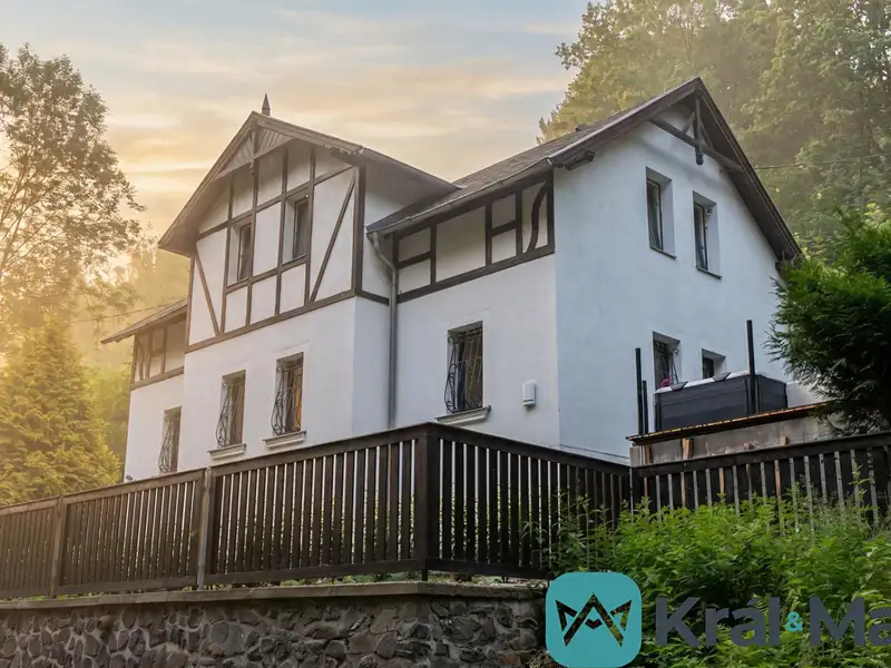 Prodej rodinného domu 265 m², pozemek 1373 m², Chuderov – náhled fotky 1
