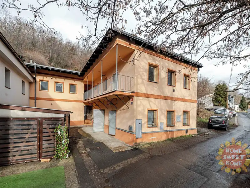 Prodej rodinného domu 191 m², pozemek 518 m², Praha – náhled fotky 1