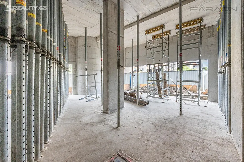 Pronájem obchodního prostoru 194 m² – pohled 2
