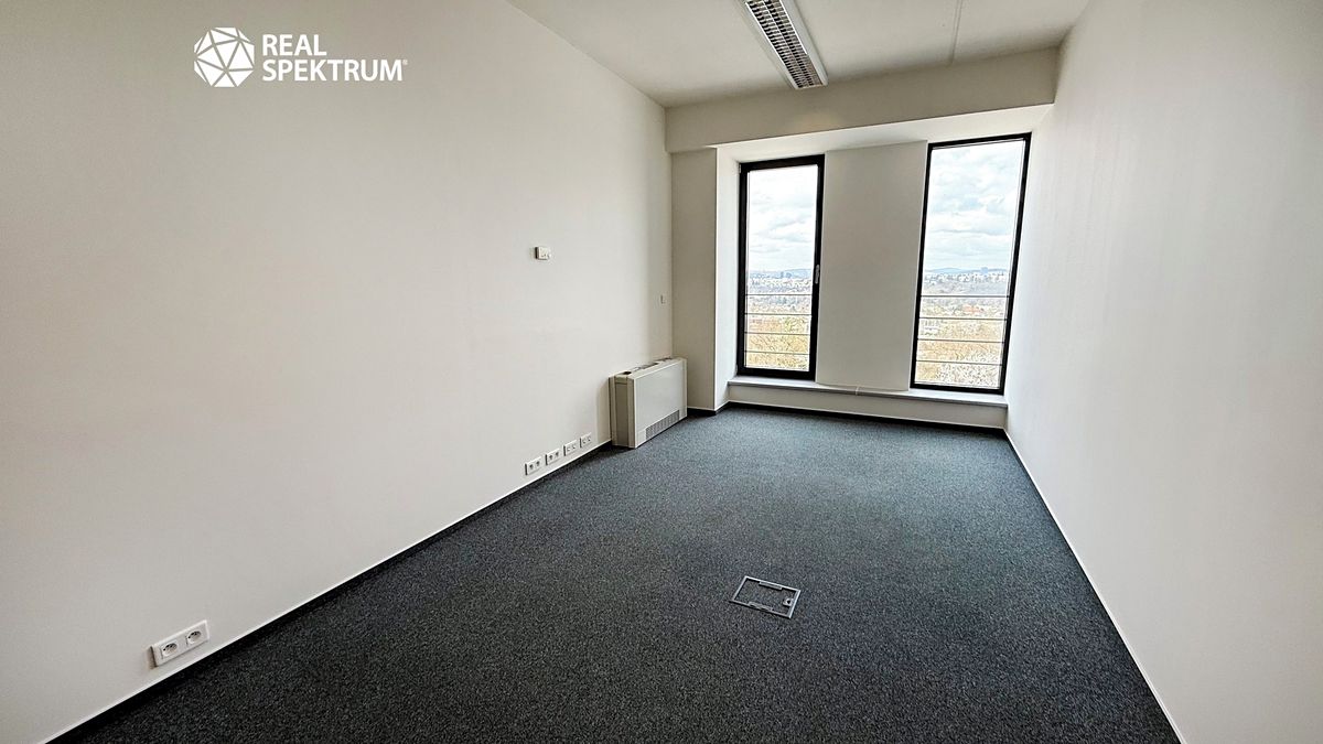 Pronájem kanceláře 106 m² – fotografie 3