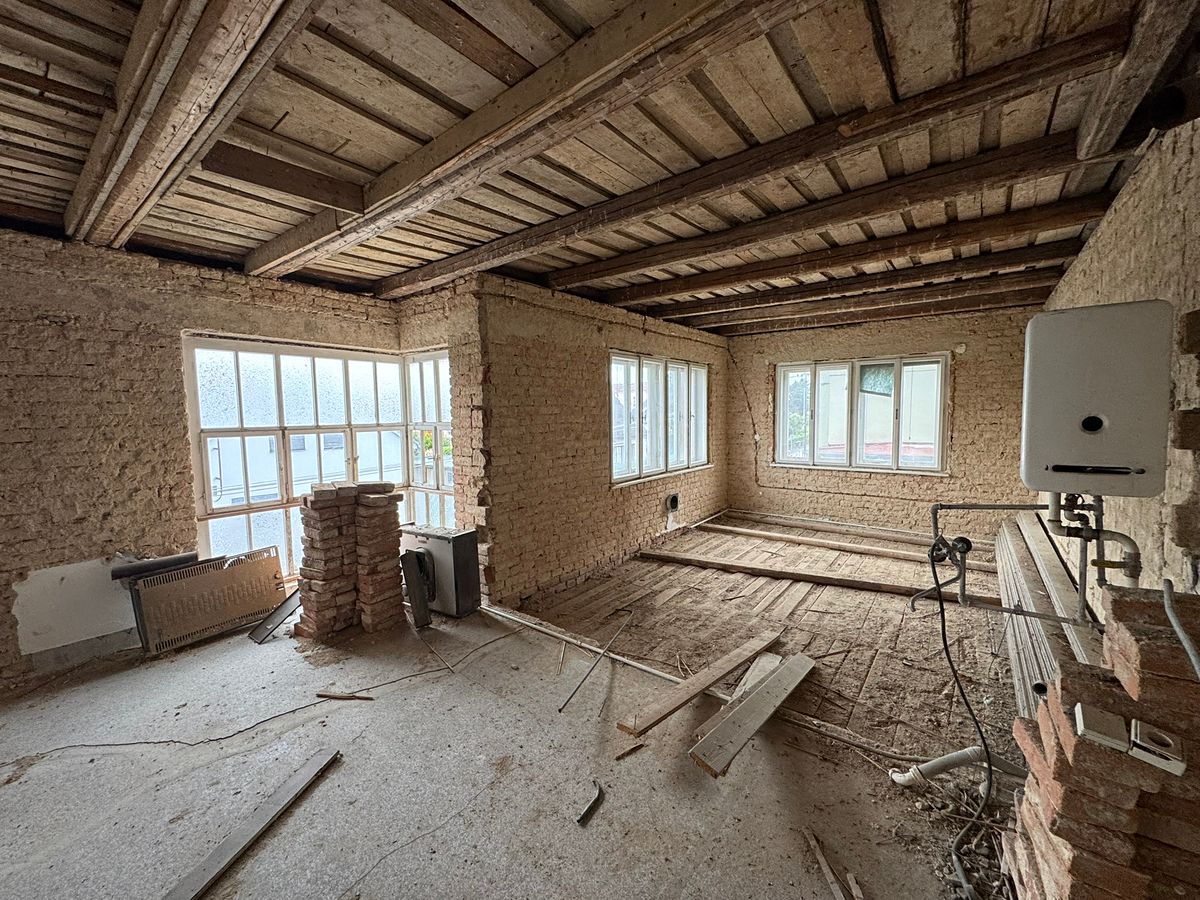 Prodej vily 300 m², pozemek 794 m² – fotografie 2