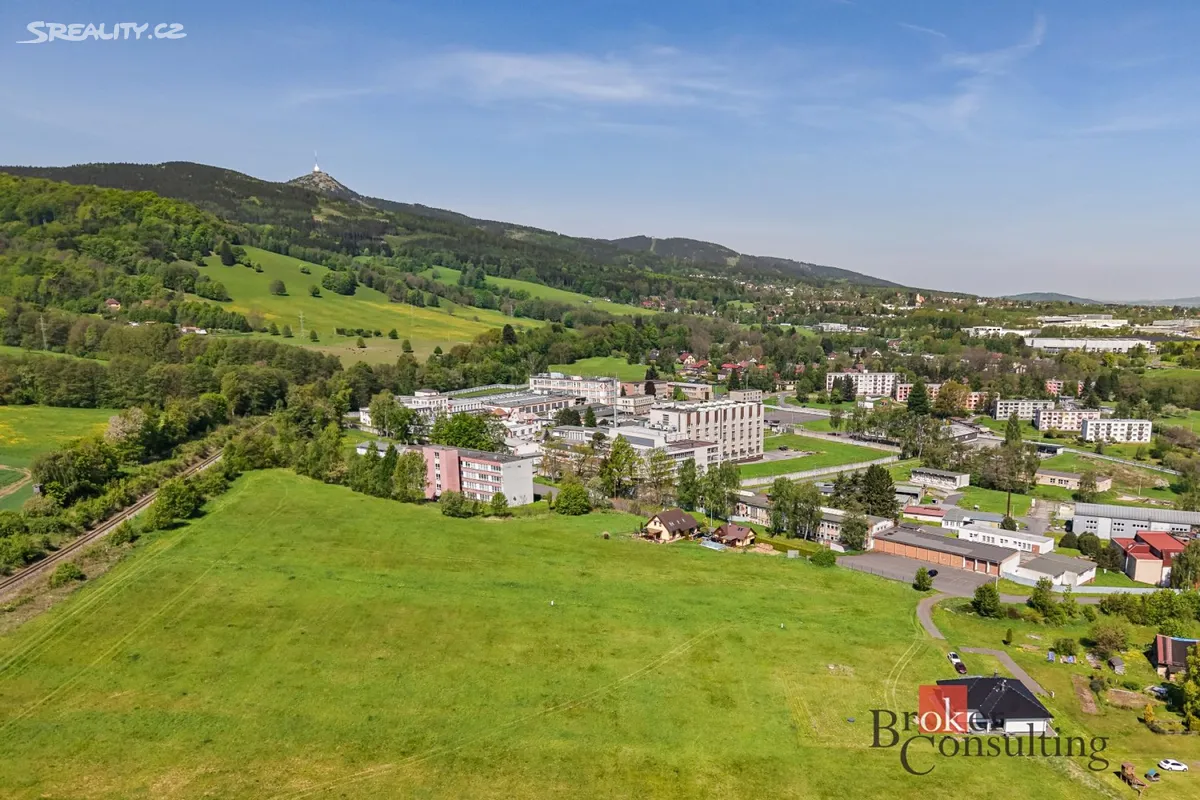 Prodej stavebního pozemku 1333 m² - Widok 2