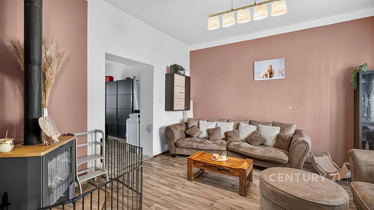 Prodej rodinného domu 240 m², pozemek 489 m² – fotografie 5