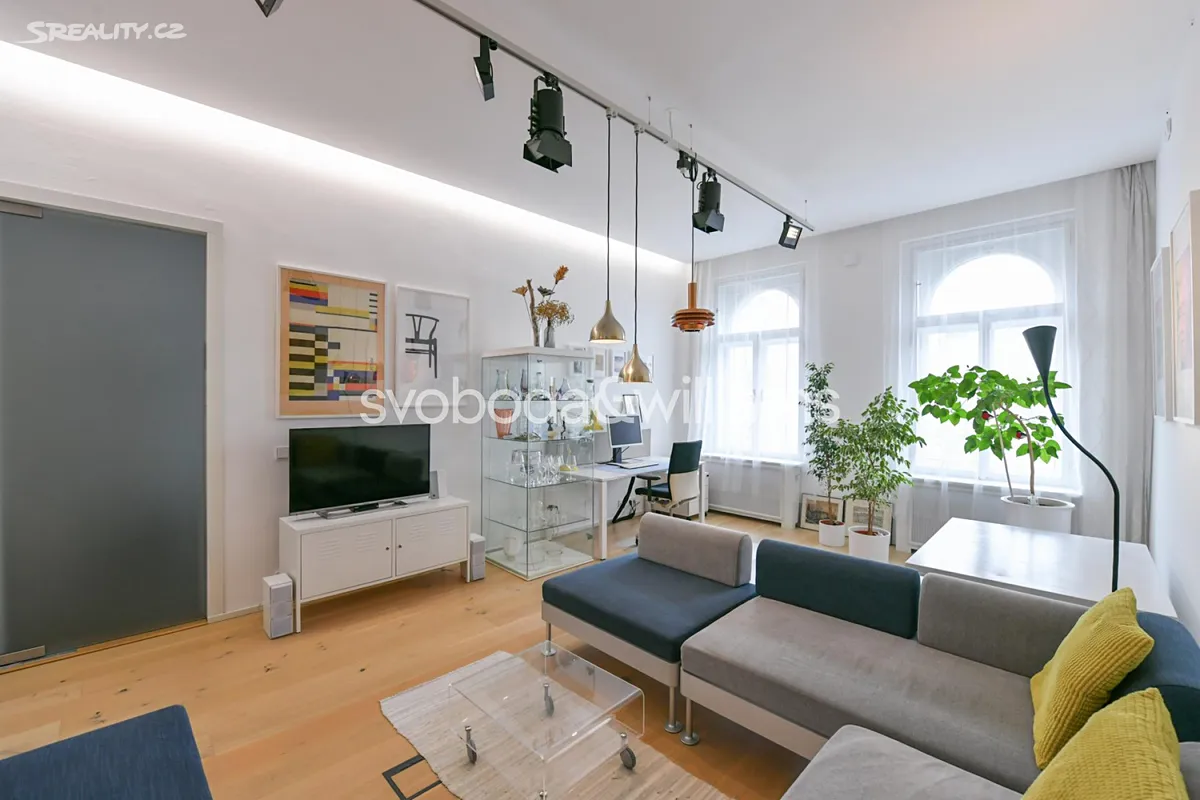 Pronájem bytu 2+1 72 m², Hartigova