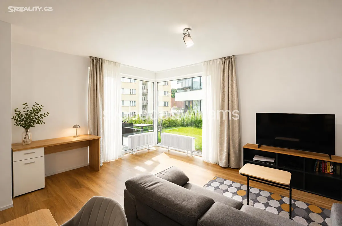 Prodej bytu 2+kk 80 m² – pohled 2