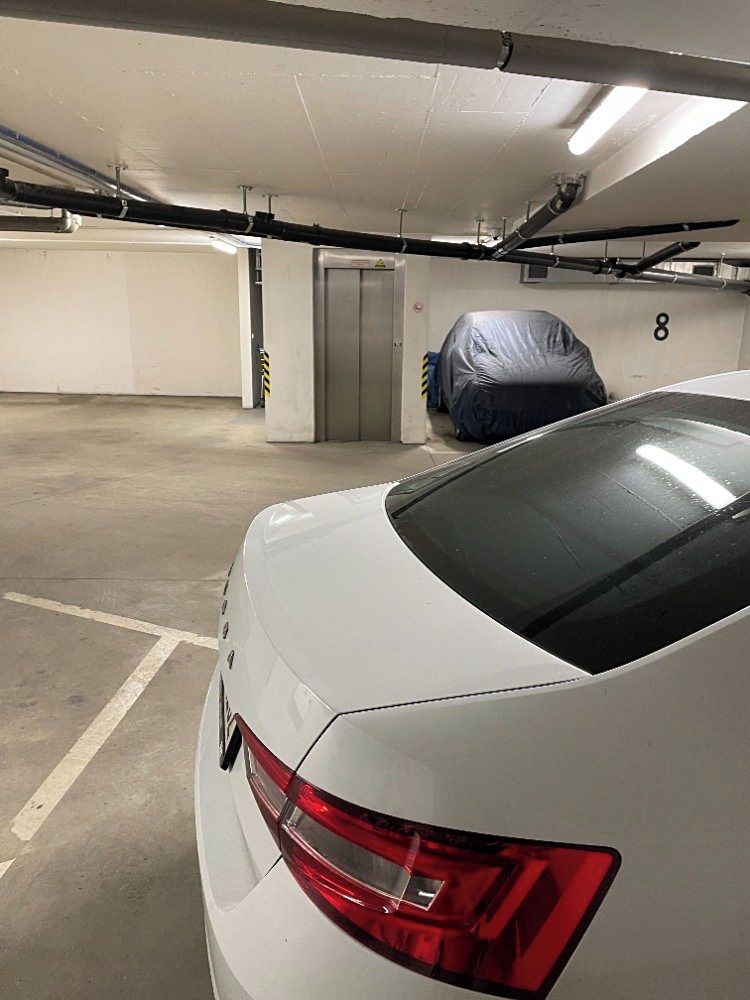 Prodej garážového stání 17 m² – fotografie 3