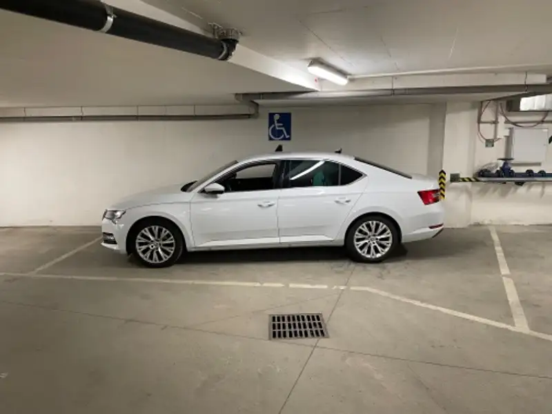 Prodej garážového stání 17 m², Praha – náhled fotky 2
