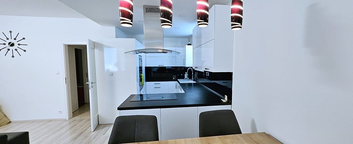 Pronájem bytu 3+kk 87 m²
