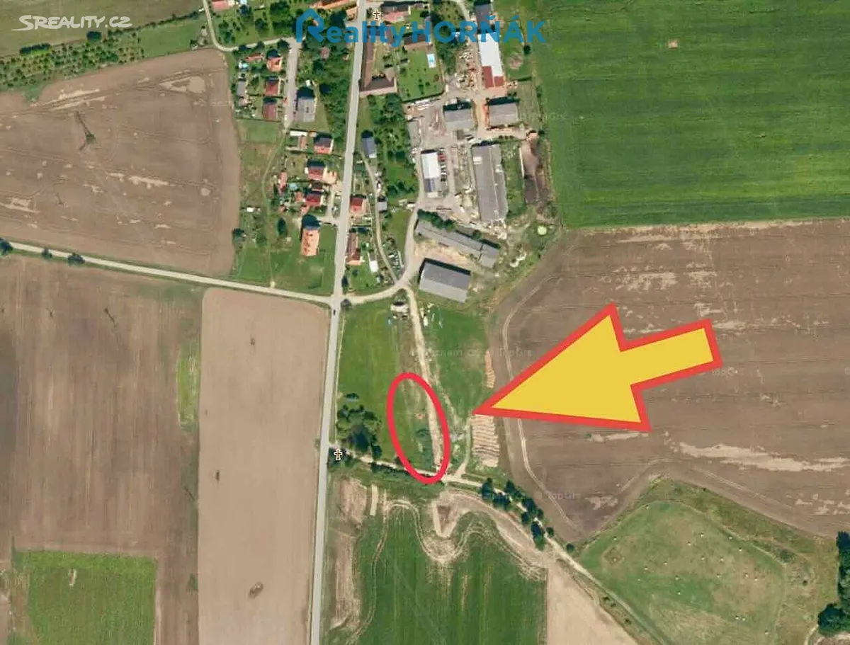 Prodej stavebního pozemku 1813 m² – pohled 2