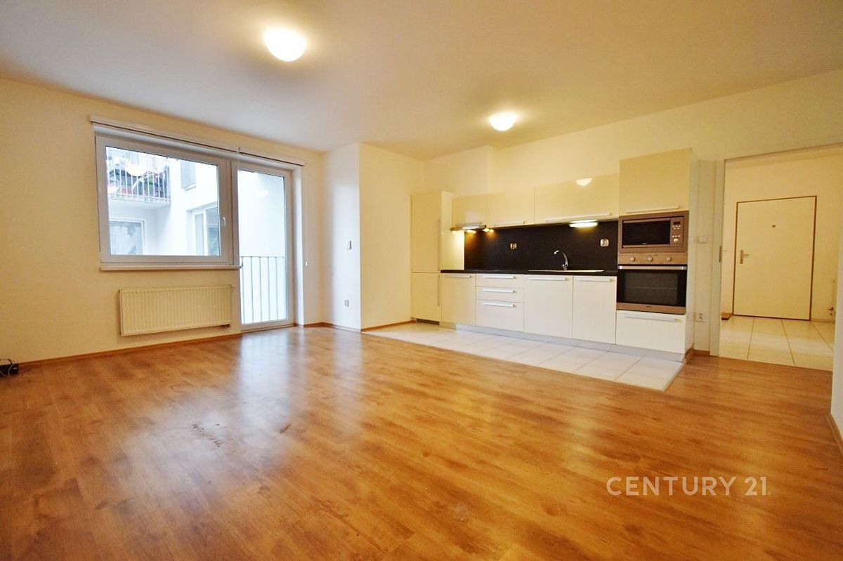 Pronájem bytu 3+kk 90 m²