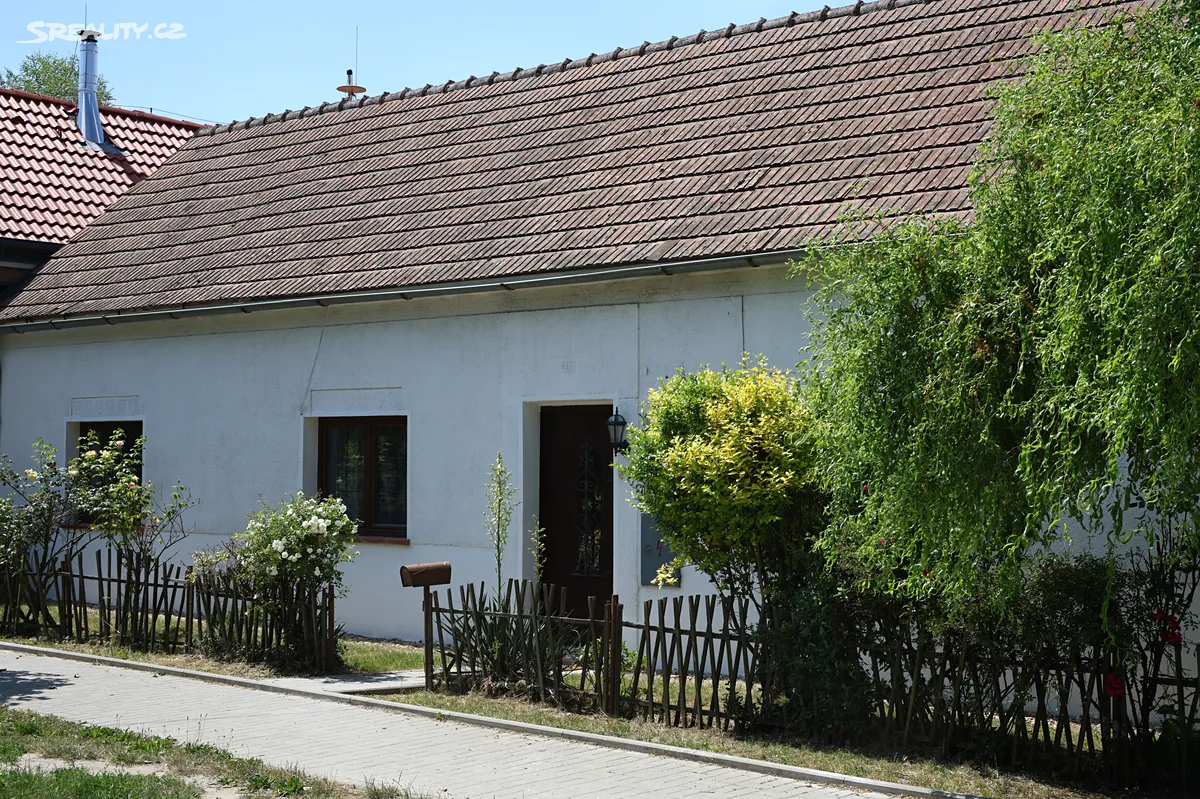 Prodej rodinného domu 161 m², pozemek 364 m² – pohled 3