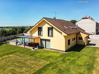 Prodej  rodinného domu 201 m², pozemek 1 515 m²