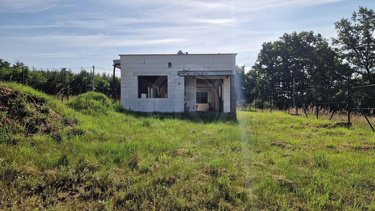 Prodej rodinného domu 90 m², pozemek 599 m² – fotografie 2