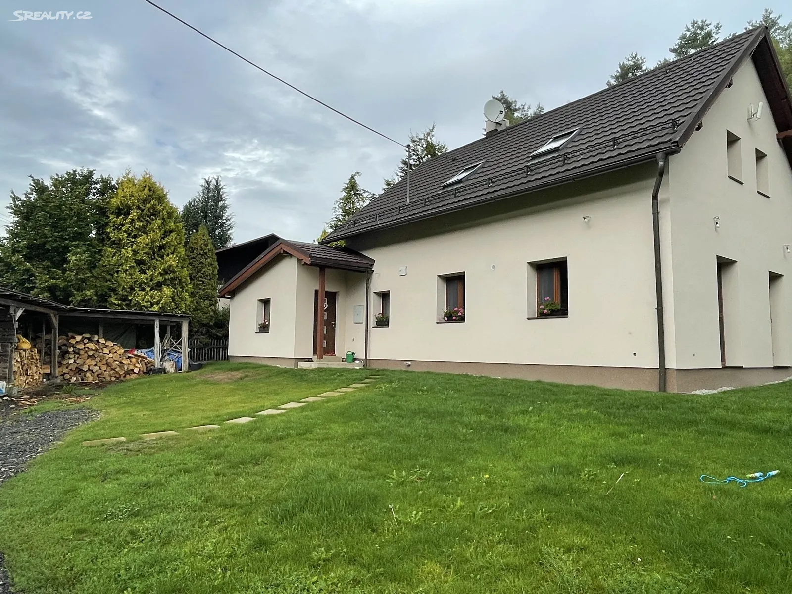 Prodej rodinného domu 175 m², pozemek 17814 m²