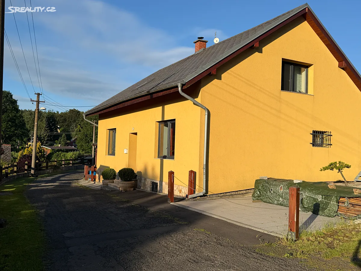 Prodej rodinného domu 200 m², pozemek 2100 m², Křimov