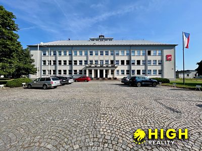 Pronájem kanceláře 490 m²