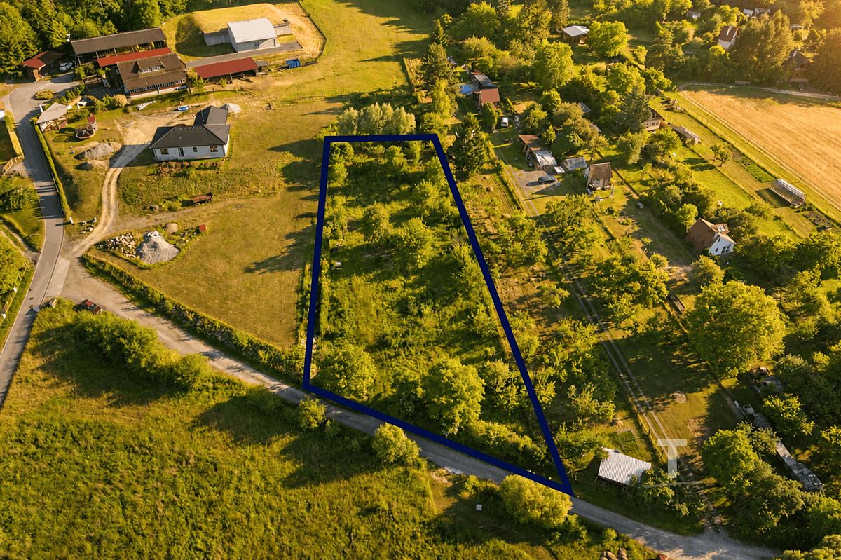 Prodej stavebního pozemku 2543 m² – fotografie 2