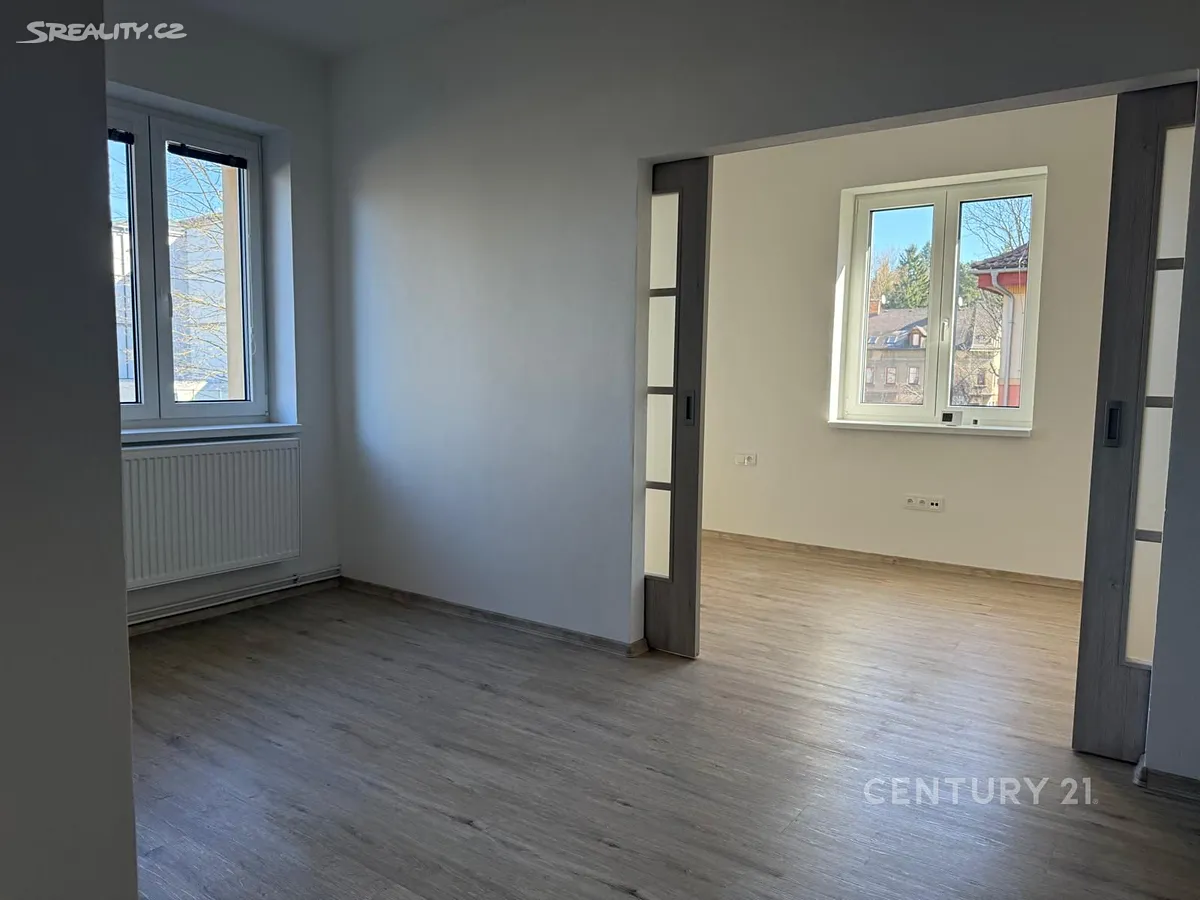 Pronájem bytu 3+1 77 m² – pohled 4
