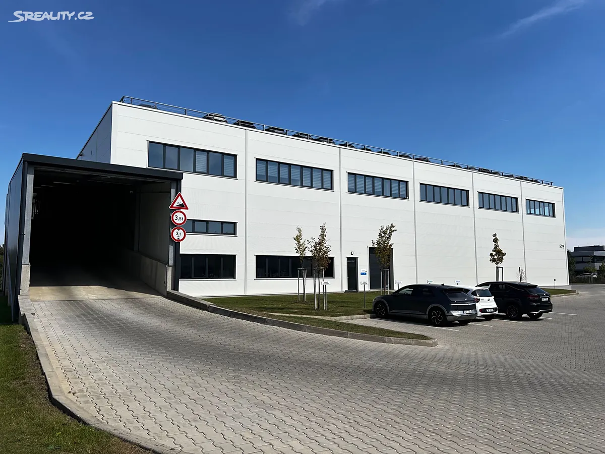 Pronájem obchodního prostoru 829 m², Nupaky