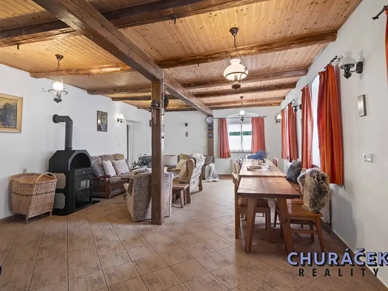 Prodej rodinného domu 280 m², pozemek 2000 m², Nová Pec – náhled fotky 3