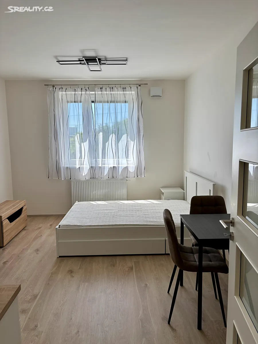 Pronájem bytu 1+kk 26 m², Augustina Lukeše