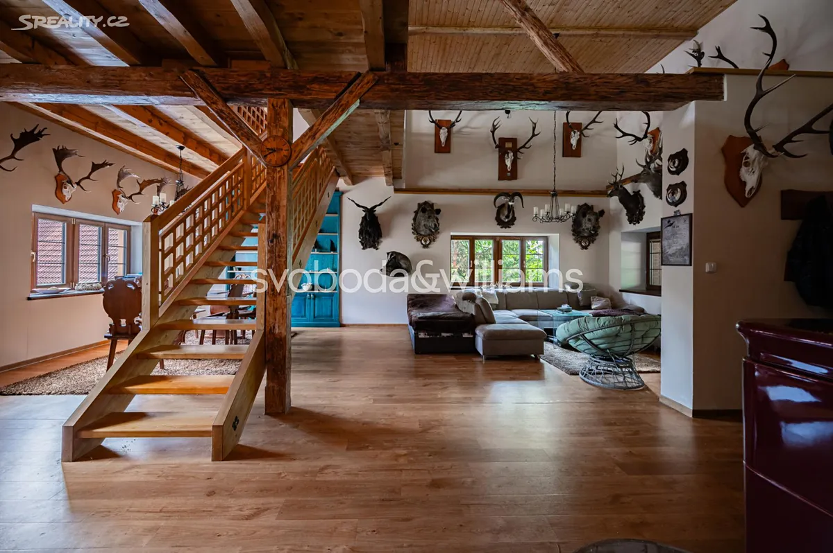 Prodej rodinného domu 246 m², pozemek 950 m², Stráž nad Ohří
