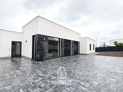 Pronájem  rodinného domu 173 m², pozemek 947 m²