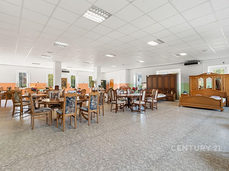 Комерційне приміщення на продаж, 900 м² (19 з 49)
