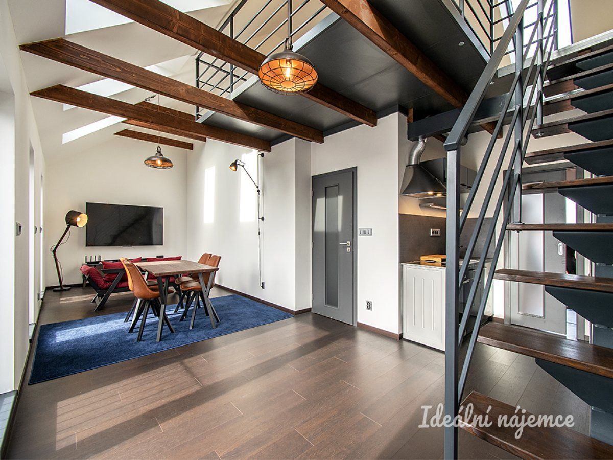 Pronájem bytu 2+kk 60 m²