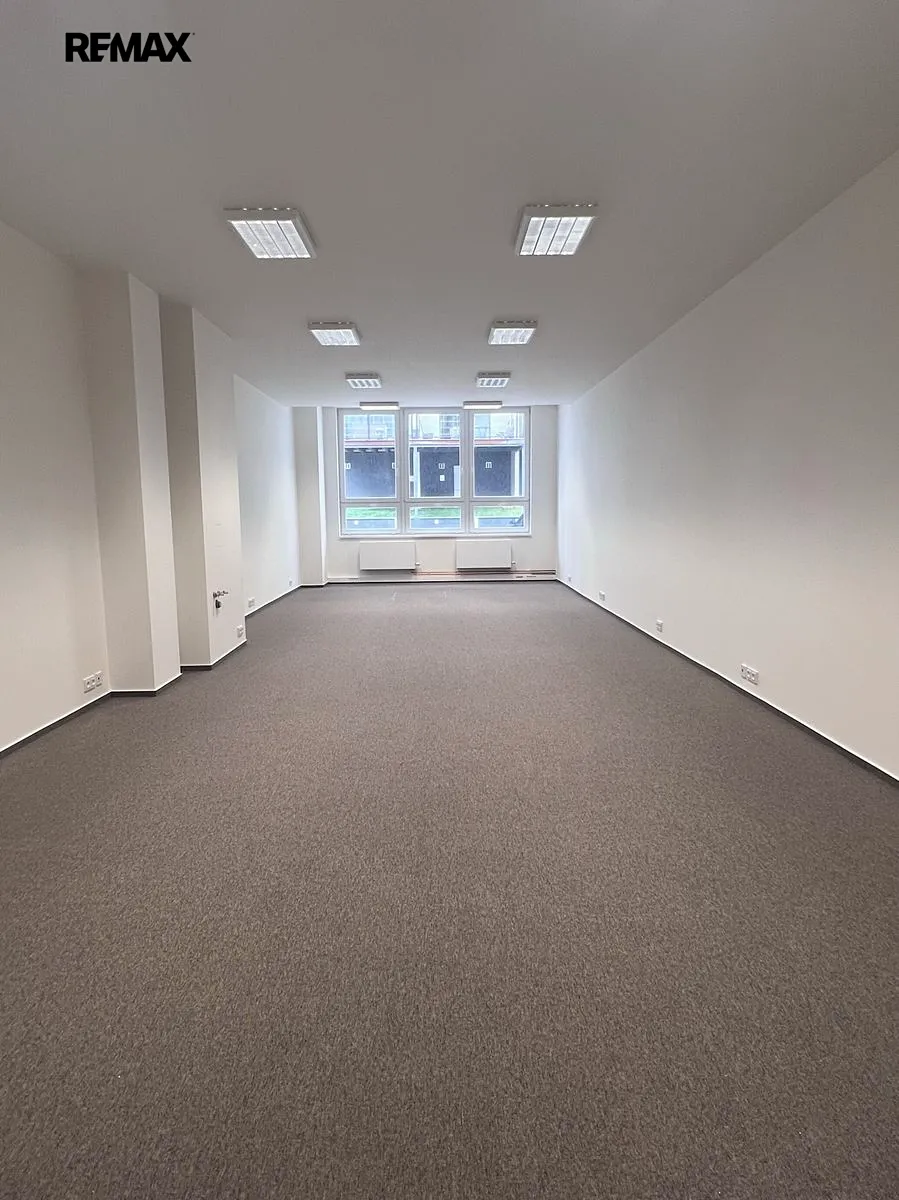Pronájem kanceláře 58 m²