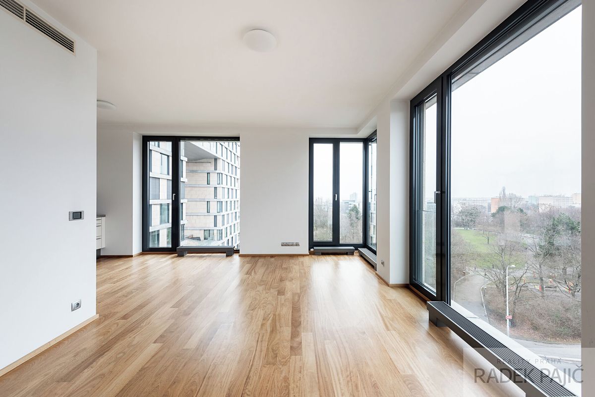 Pronájem bytu 1+kk 49 m² – fotografie 3