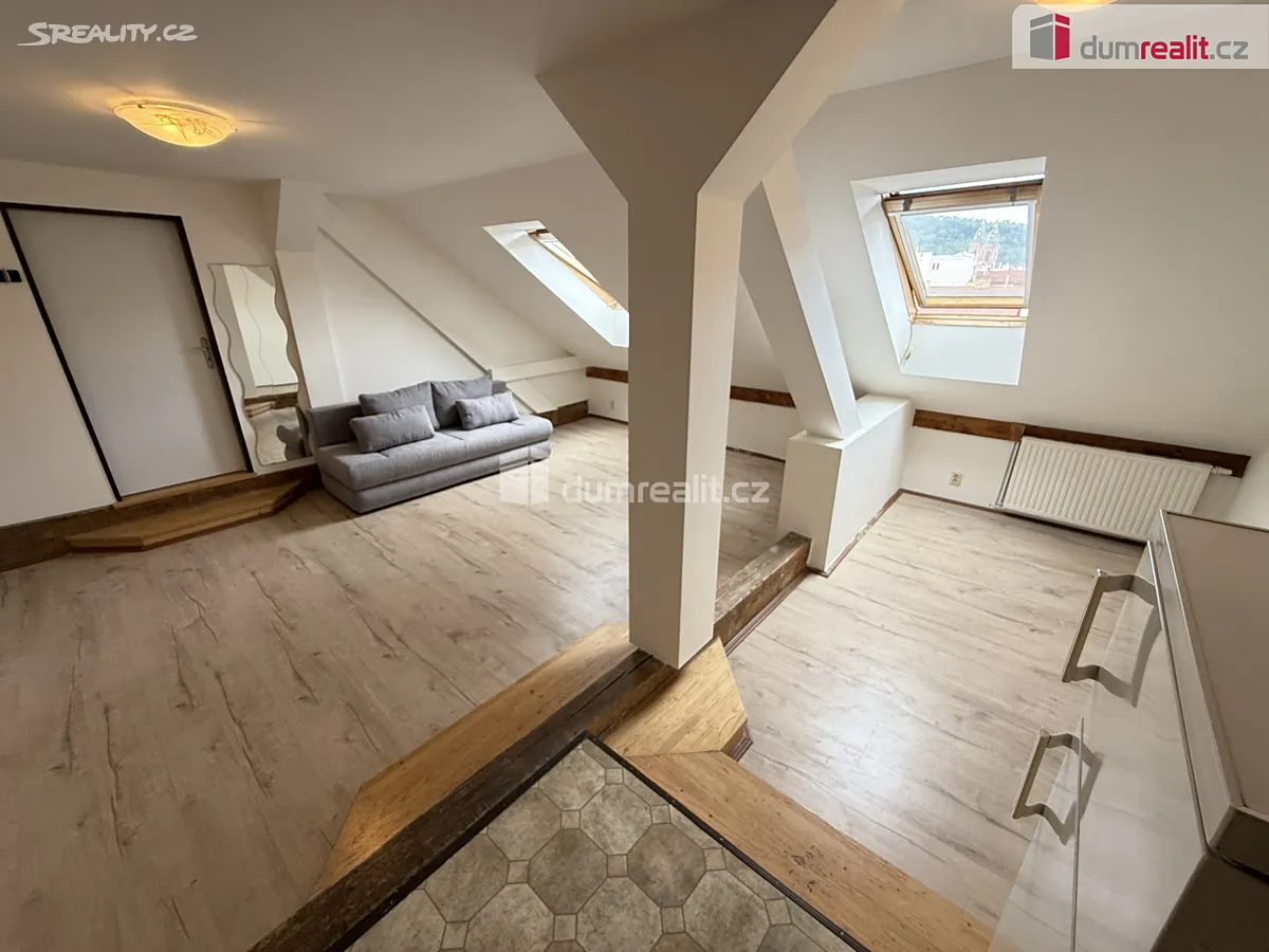 Pronájem bytu 2+kk 60 m², Jindřicha Plachty