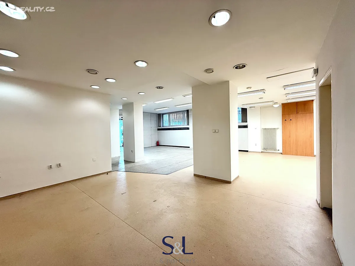 Pronájem kanceláře 119 m² - Widok 6