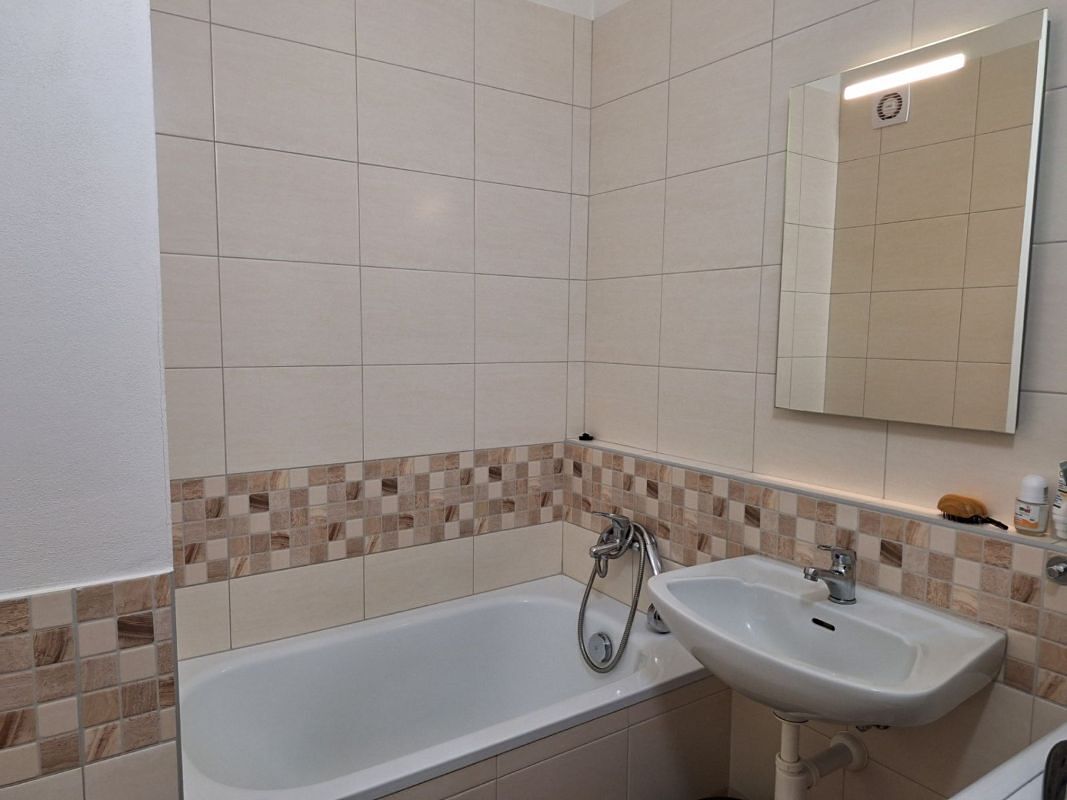 Prodej bytu 1+kk 30 m² – fotografie 2