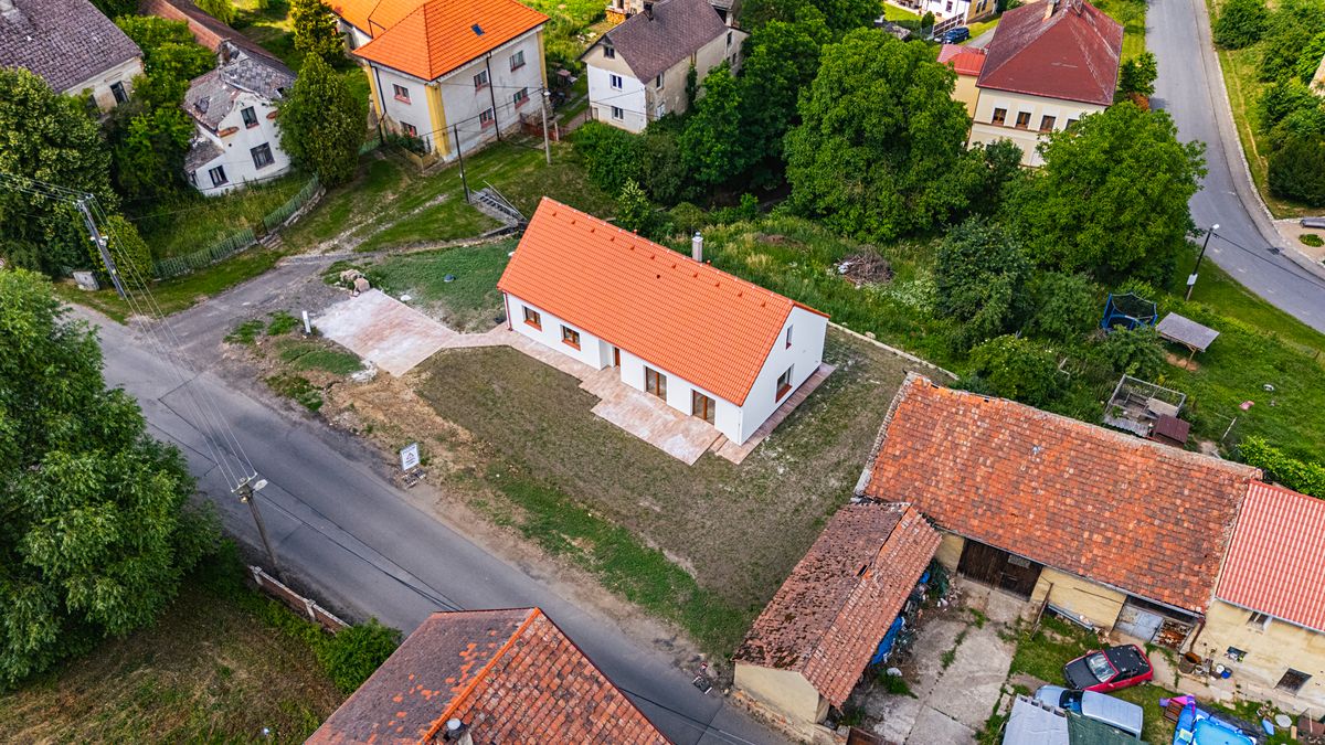 Prodej rodinného domu 120 m², pozemek 832 m² – fotografie 3