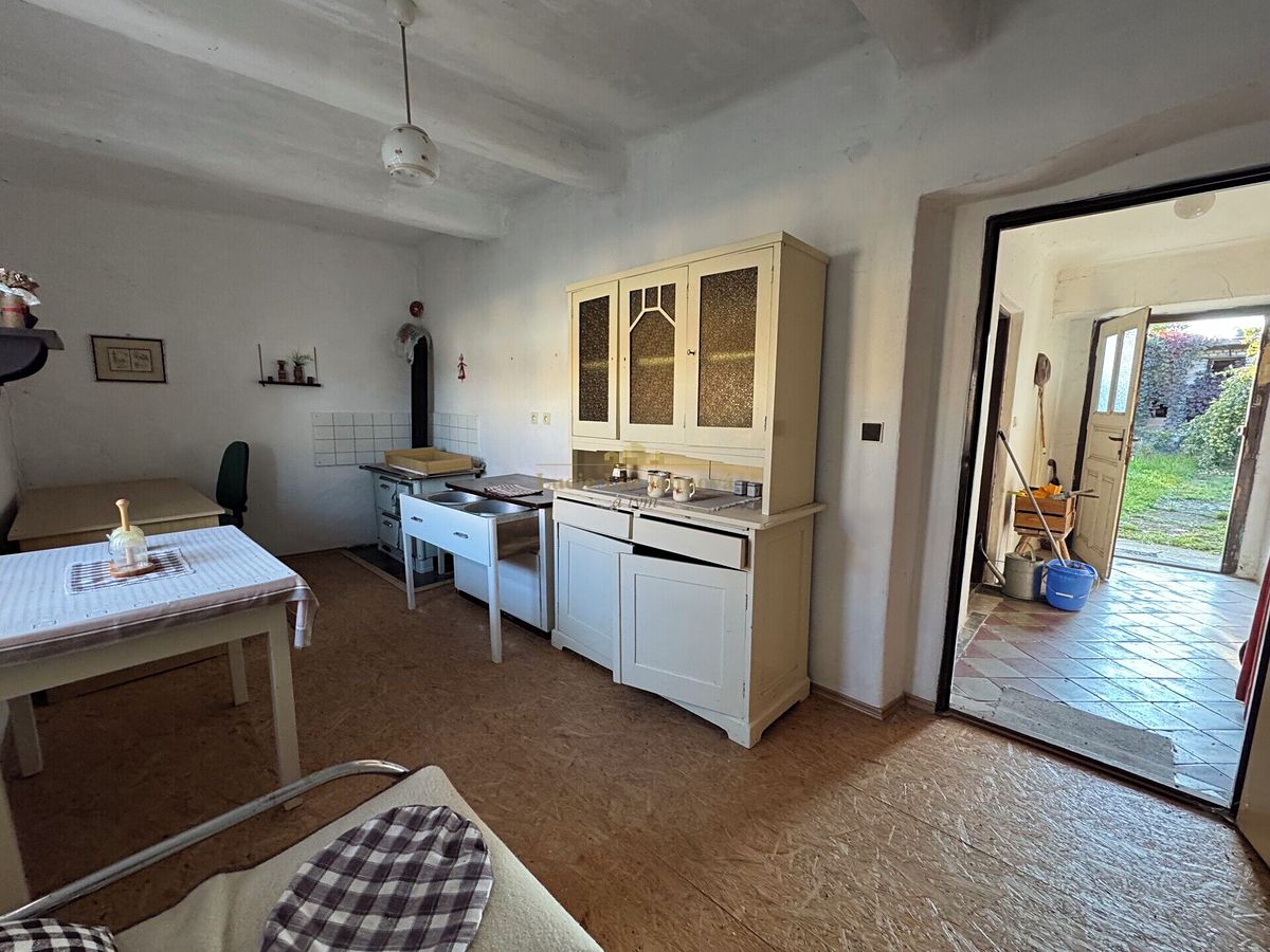 Prodej rodinného domu 70 m², pozemek 404 m² – fotografie 2
