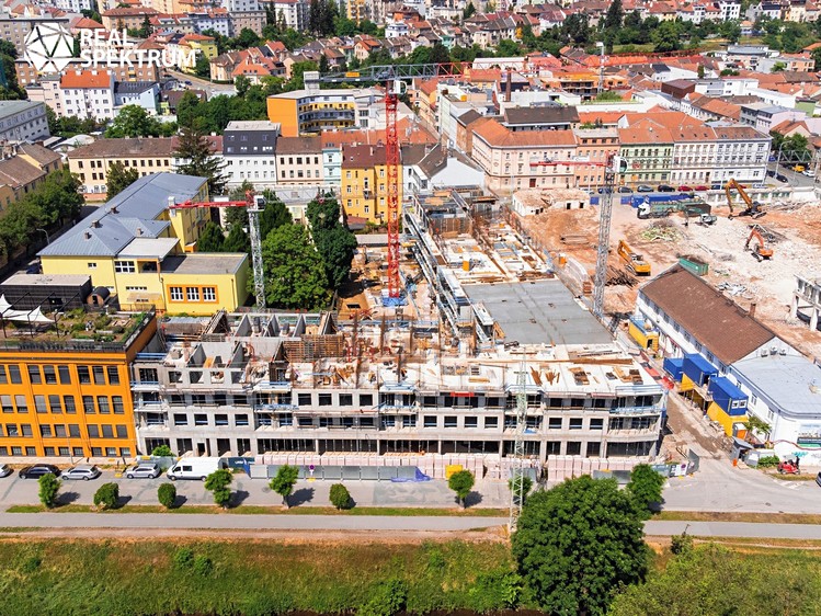 Prodej bytu 2+kk, 45 m² (2 z 16)