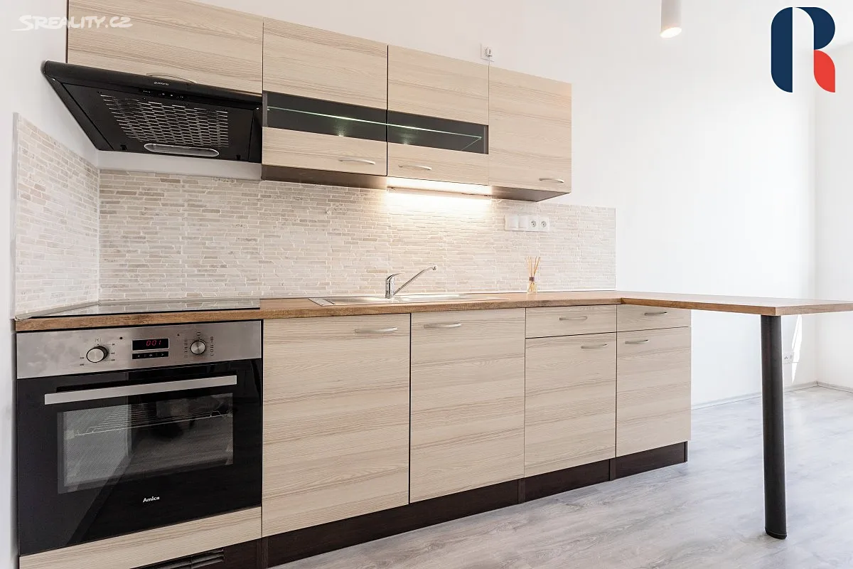 Pronájem bytu 2+kk 36 m², Praha