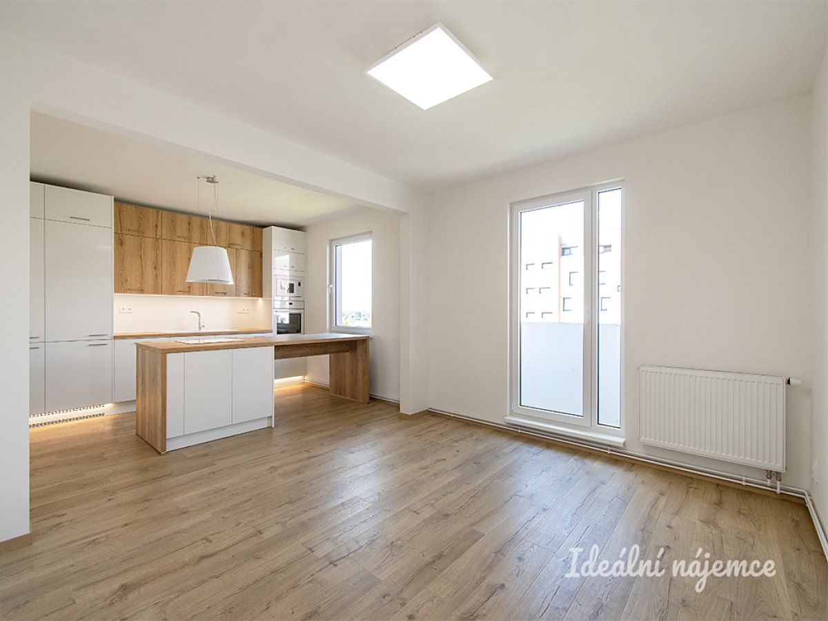 Pronájem bytu 4+kk 74 m²