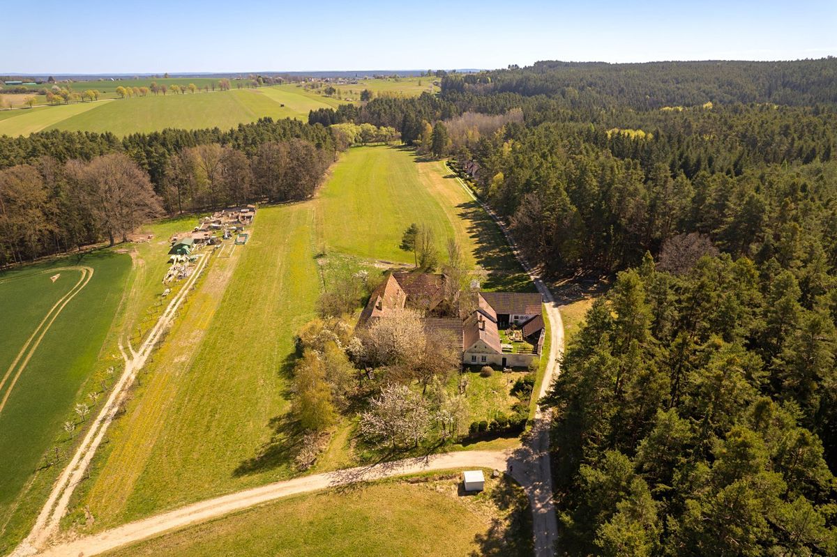 Prodej zemědělské usedlosti 130 m², pozemek 97954 m² – fotografie 3